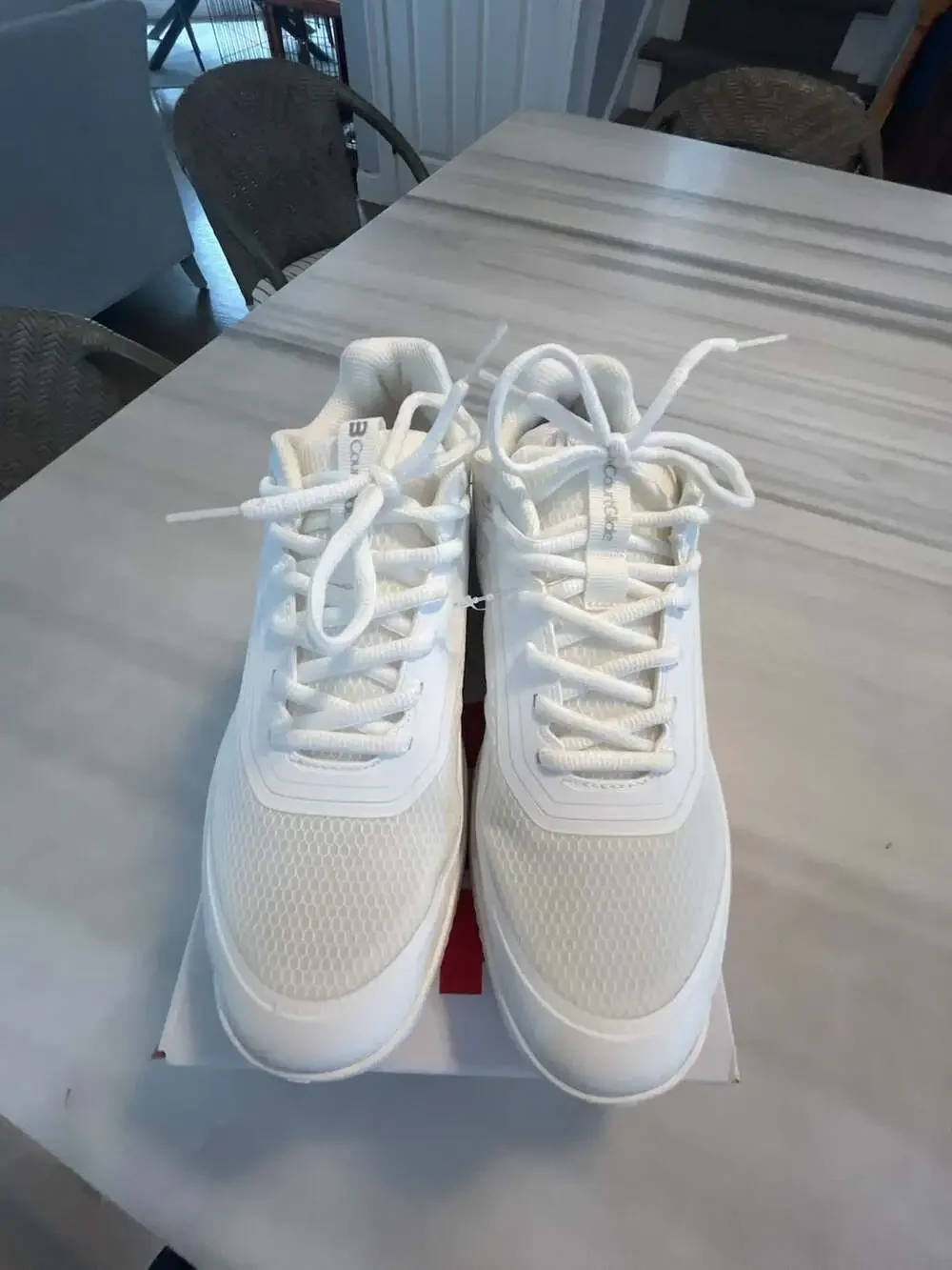 Wilson Court Glide White Tennis Shoes Womens size 11